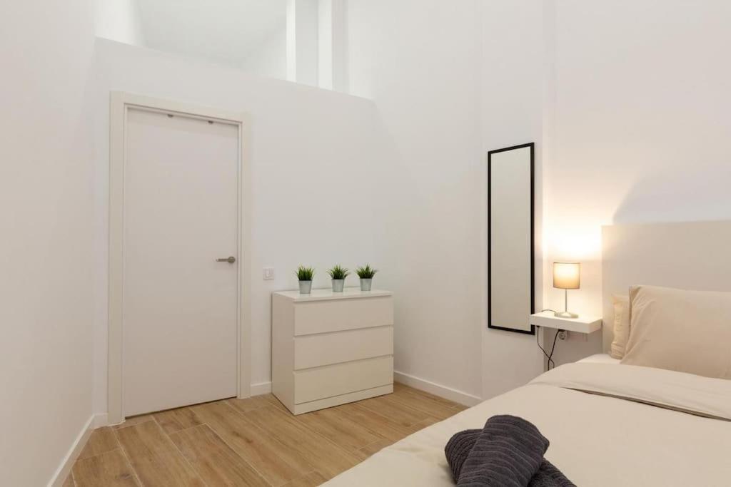 Nuevo Loft En Playa Y Cerca Del Centro, Ac Y Wifi Valência Exterior foto