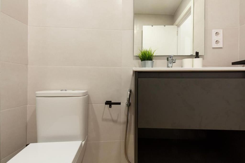 Nuevo Loft En Playa Y Cerca Del Centro, Ac Y Wifi Valência Exterior foto