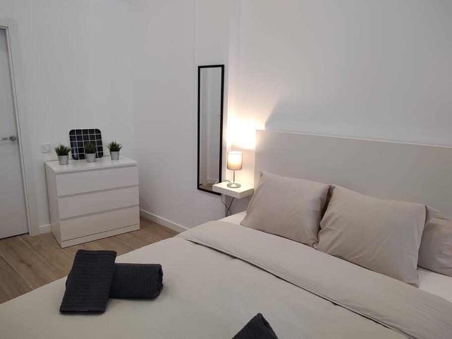 Nuevo Loft En Playa Y Cerca Del Centro, Ac Y Wifi Valência Exterior foto